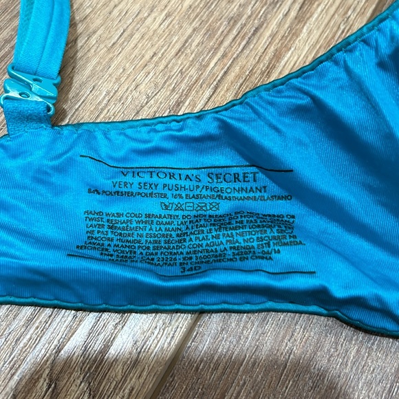 Voctoria secret bra - Picture 3 of 4